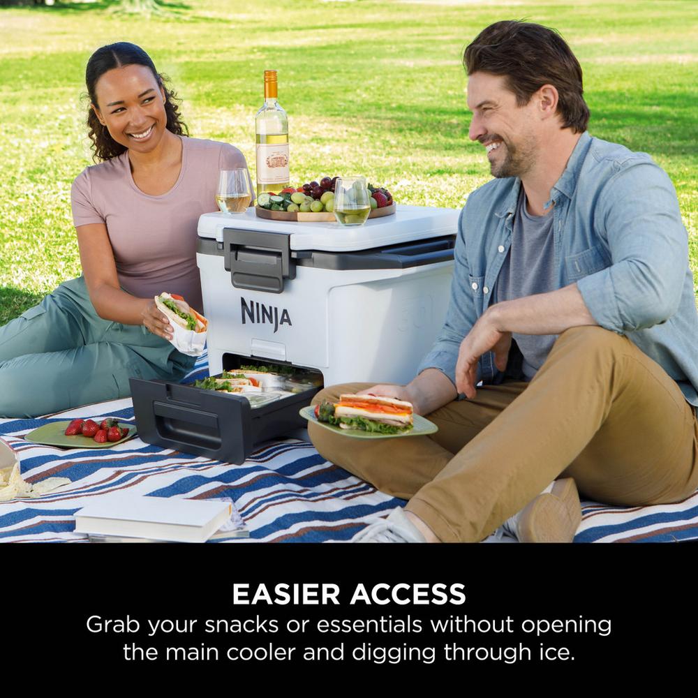 Ninja FB131UKWH FrostVault 30QT 28L Hard Cooler with Dry Zone Cloud White